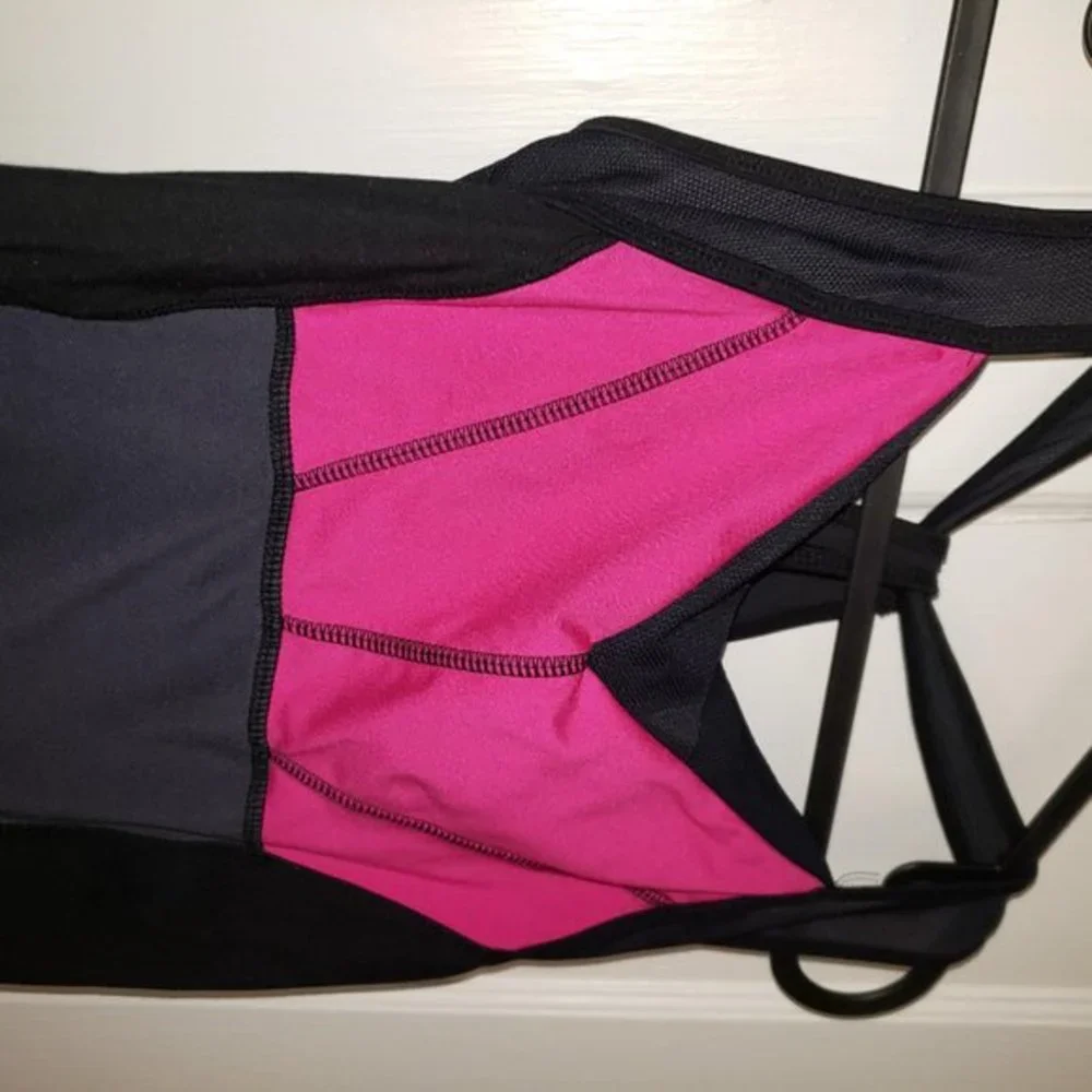 🏃‍♀️Workout/Gym Colorblock Tank top in Pink and Black - Medium - Cynthia Rowley - Picture 5 of 6